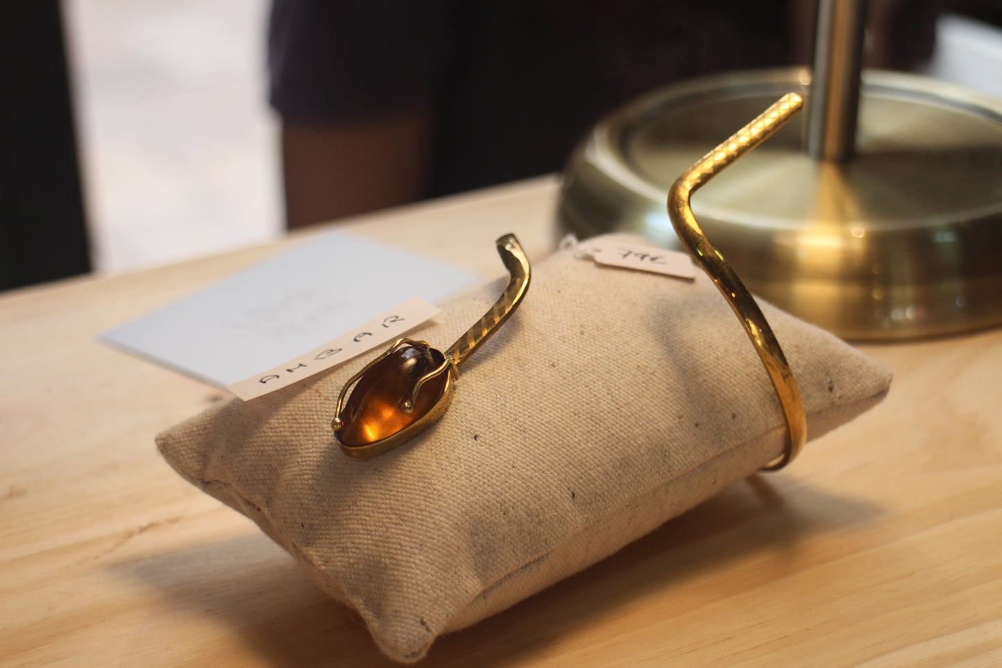BRAZALETE DE SERPIENTE ÁMBAR
