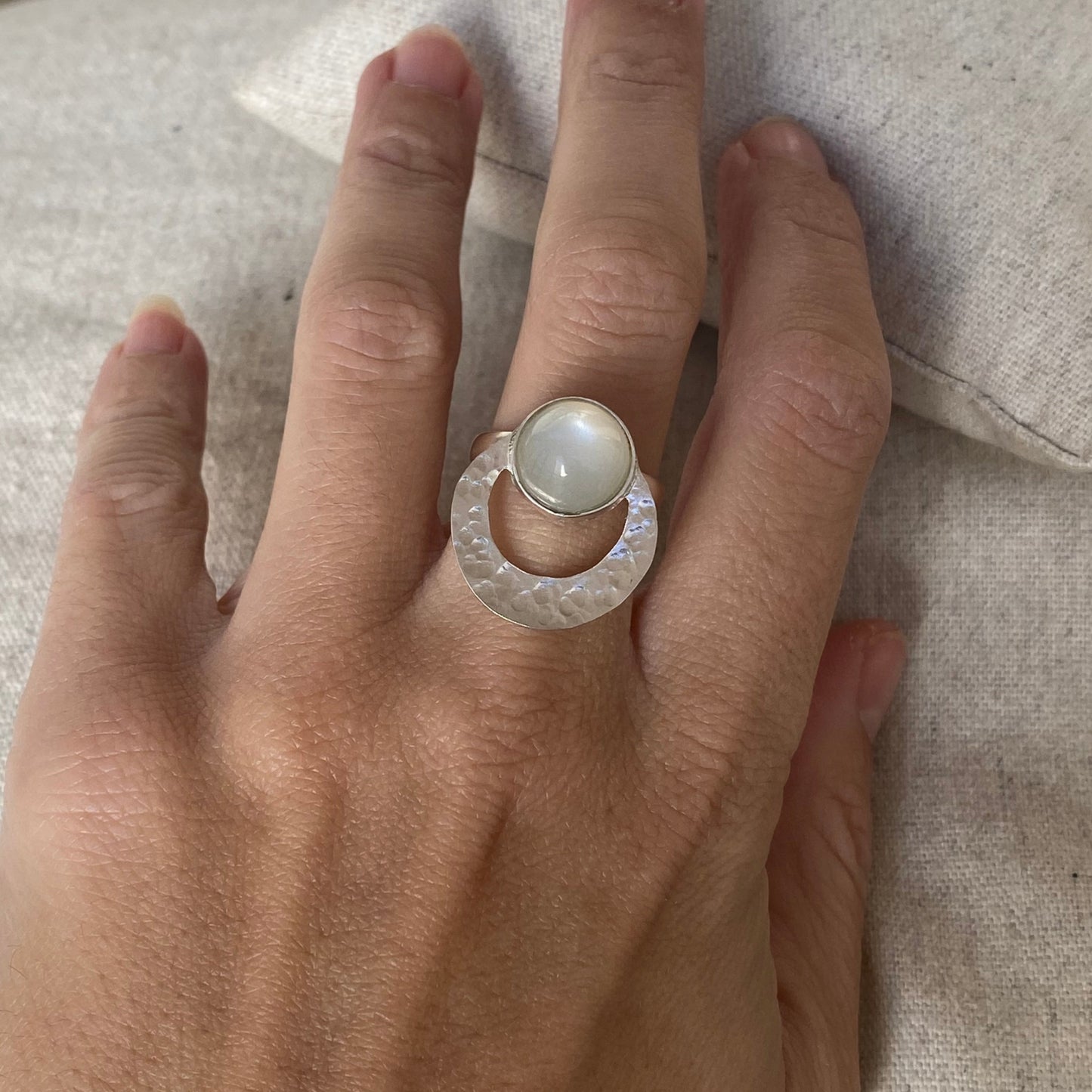 ANILLO AMARTILLADO MOON